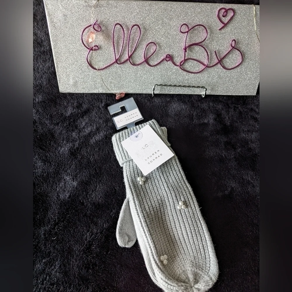 NWT Gray Lauren Conrad Mittens